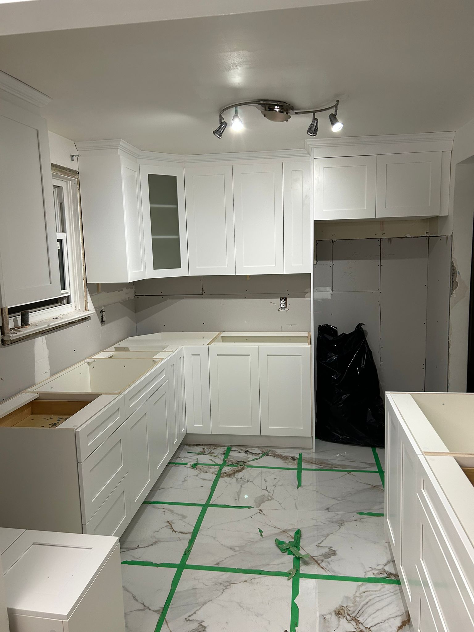 Kitchens & Countertops Cosmaroma Project 81
